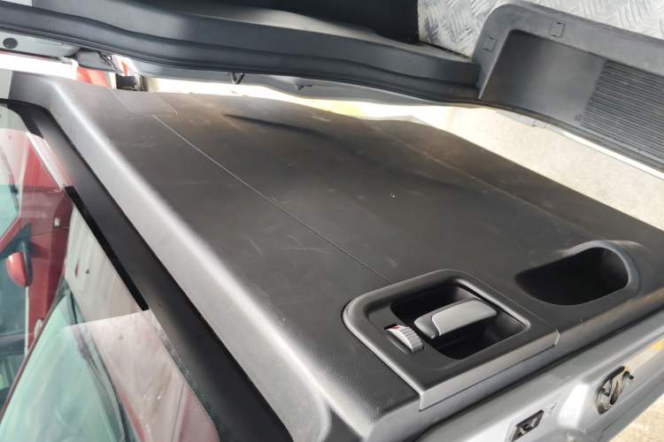 Used JAC Refine M3 2023 PLUS 1.5T 5/7-seat Classic Edition Interior 6