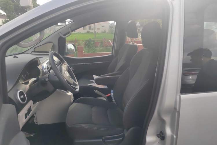 Used JAC Refine M3 2023 PLUS 1.8L 9-Seater Comfort Edition Left Front Seat