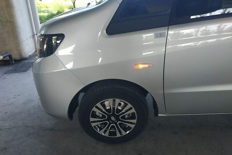 Used JAC Refine M3 2023 PLUS 1.5T 5/7-seat Classic Edition Left Front Wheel Hub