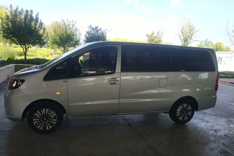 Used JAC Refine M3 2023 PLUS 1.5T 5/7-seat Classic Edition Left Side