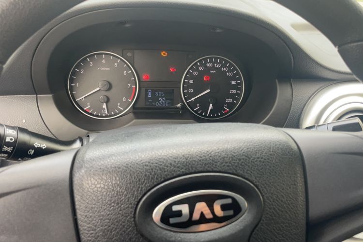 Used JAC Refine M3 2023 PLUS 1.5T 5/7-seat Classic Edition Odometer Close Up