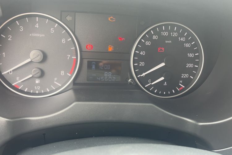 Used JAC Refine M3 2023 1.8L 5-Seater Classic Edition Odometer Close Up