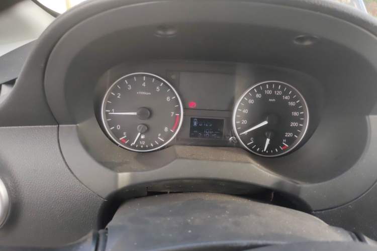 Used JAC Refine M3 2023 PLUS 1.8L 9-Seater Comfort Edition Odometer Close Up