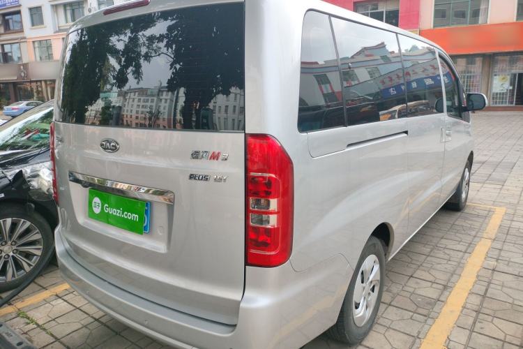 Used JAC Refine M3 2023 PLUS 1.5T 9-Seater Smart Connectivity Version Rear Right 45 Deg