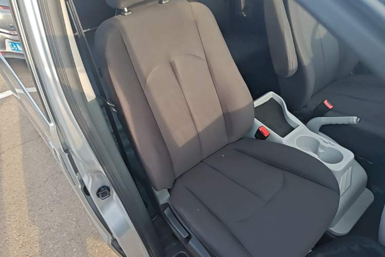 Used JAC Refine M3 2023 PLUS 1.5T 5/7-seat Classic Edition Right Front Seat
