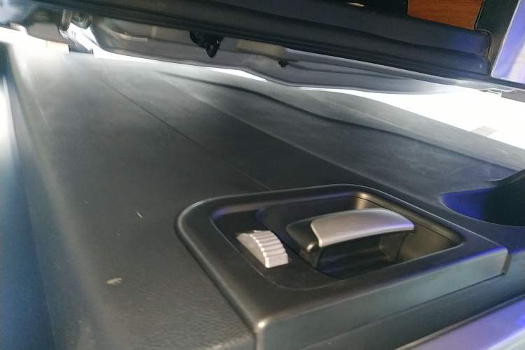 Used JAC Refine M3 2023 PLUS 1.5T 5/7-seat Classic Edition Right Rear Door Interior