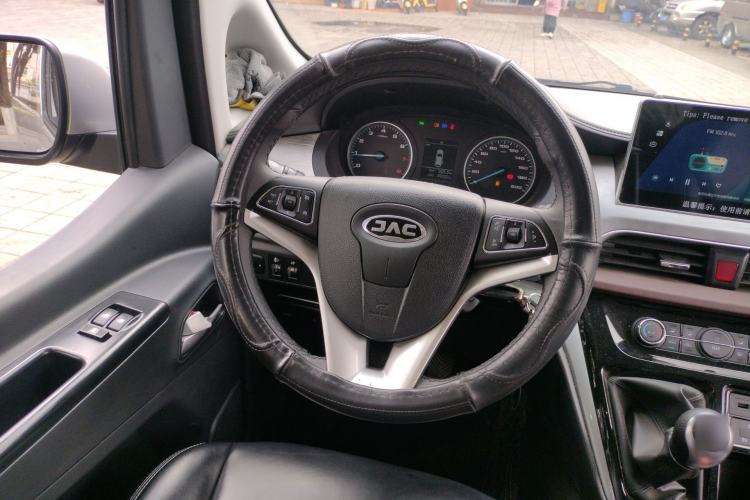 Used JAC Refine M3 2023 PLUS 1.5T 9-Seater Smart Connectivity Version Steering Wheel