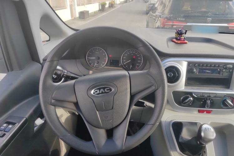 Used JAC Refine M3 2023 PLUS 1.8L 9-Seater Comfort Edition Steering Wheel