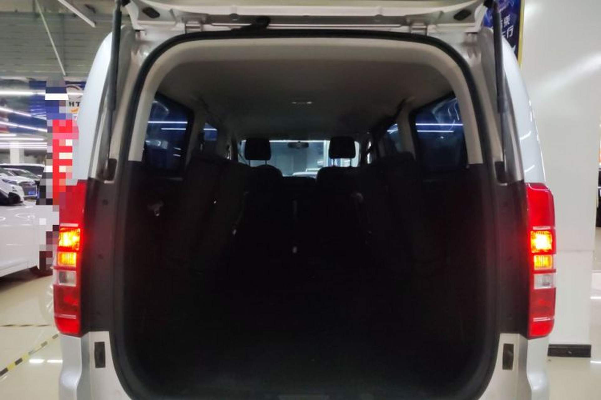 Used JAC Refine M3 2023 PLUS 1.8L 7/8-Seater Comfort Edition Trunk