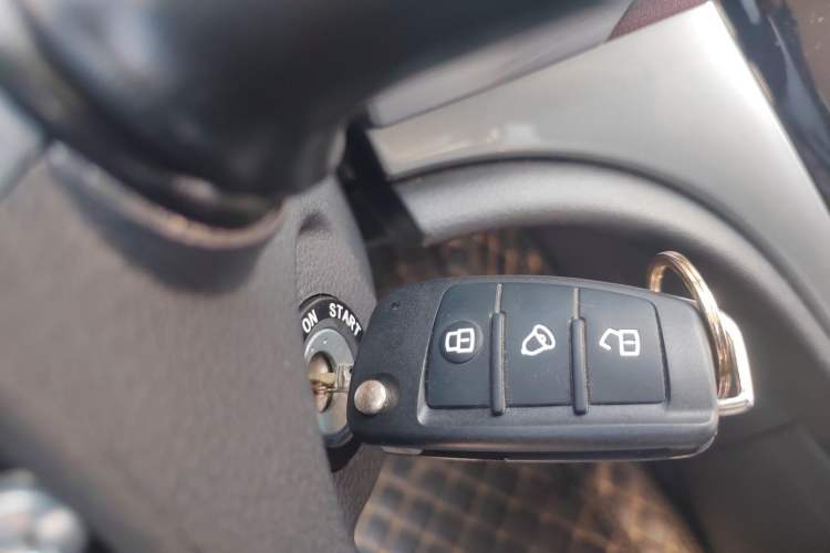 Used JAC Refine M3 2023 1.8L 7/8-Seater Smart Connectivity Version Vehicle Key