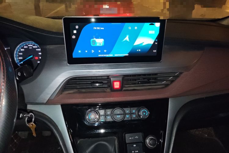 Used JAC Refine M3 2023 PLUS 1.8L 9-Seater Smart Connectivity Version Audio And AC Panel