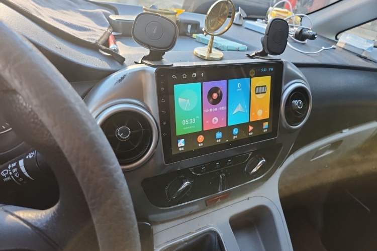 Used JAC Refine M3 2023 PLUS 1.8L 7/8-seater Smart Connectivity Version Audio And AC Panel