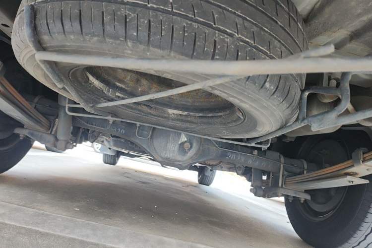 Used JAC Refine M3 2023 PLUS 1.8L 7/8-seater Smart Connectivity Version Chassis Rear