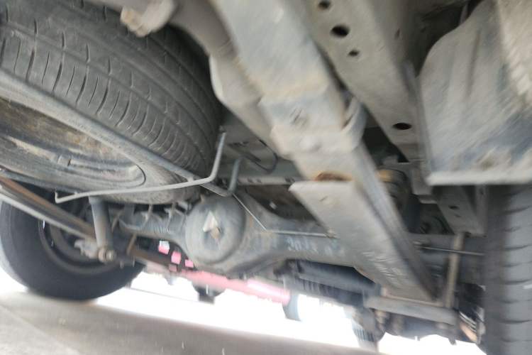 Used JAC Refine M3 2023 PLUS 1.8L 7/8-seater Smart Connectivity Version Chassis Rear Right