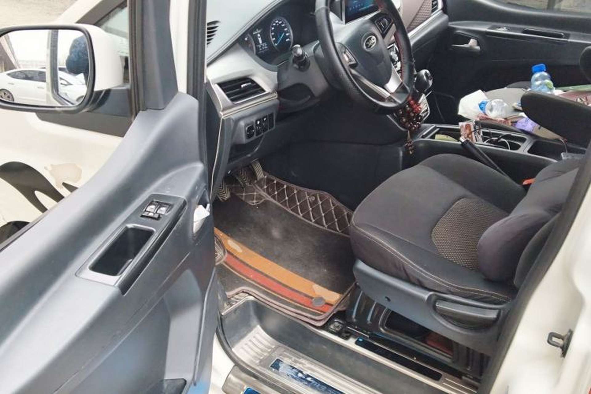 Used JAC Refine M3 2023 PLUS 1.5T 7/8-seater Smart Connectivity Version Driver Seat
