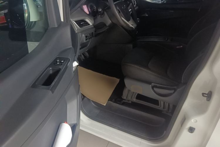 Used JAC Refine M3 2023 PLUS 1.5T 7/8-seater Smart Connectivity Version Driver Seat