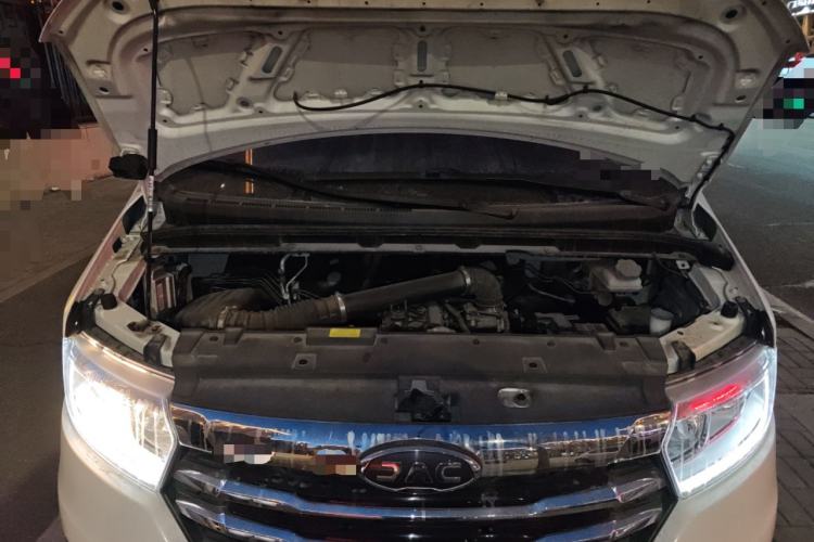 Used JAC Refine M3 2023 PLUS 1.8L 9-Seater Smart Connectivity Version Engine Bay