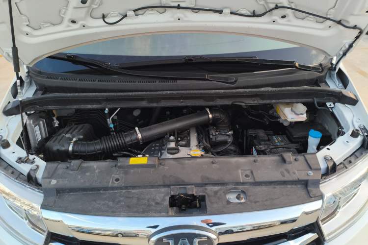 Used JAC Refine M3 2023 1.8L 7/8-Seater Comfort Edition Engine Bay