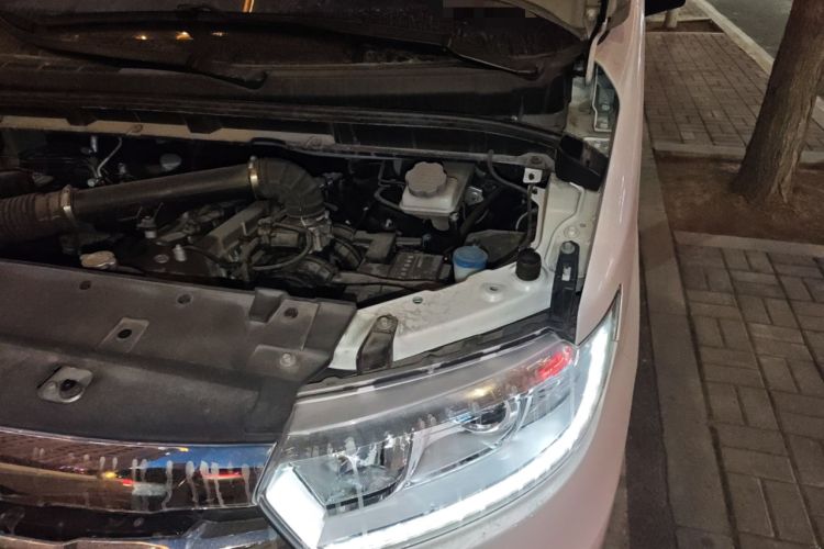 Used JAC Refine M3 2023 PLUS 1.8L 9-Seater Smart Connectivity Version Engine Bay Left