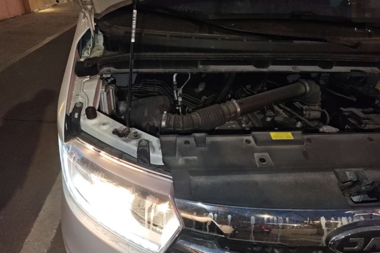 Used JAC Refine M3 2023 PLUS 1.8L 9-Seater Smart Connectivity Version Engine Bay Right