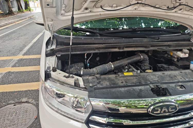 Used JAC Refine M3 2023 PLUS 1.8L 7/8-Seater Comfort Edition Engine Bay Right
