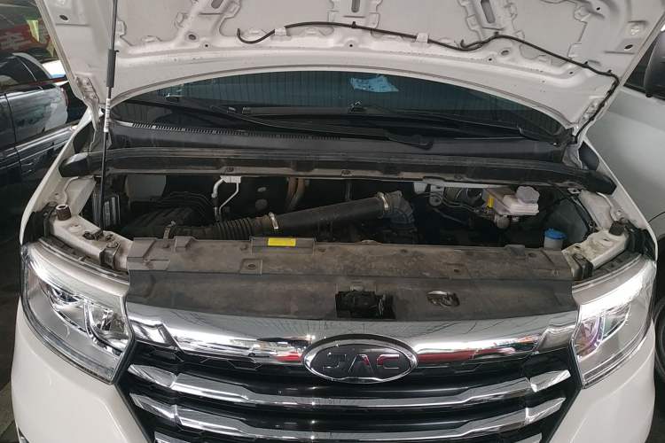 Used JAC Refine M3 2023 PLUS 1.8L 7/8-seater Smart Connectivity Version Engine Bay