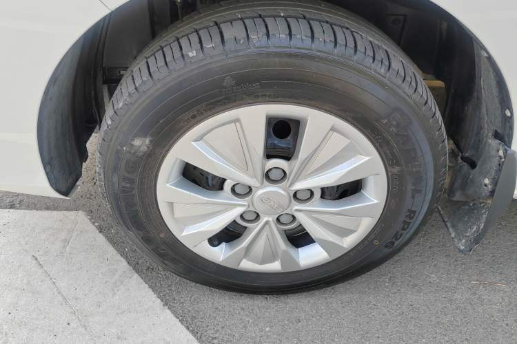Used JAC Refine M3 2023 PLUS 1.5T 7/8-seater Smart Connectivity Version Exterior 8