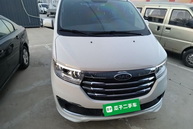 Used JAC Refine M3 2023 PLUS 1.5T 9-Seater Smart Connectivity Version Front