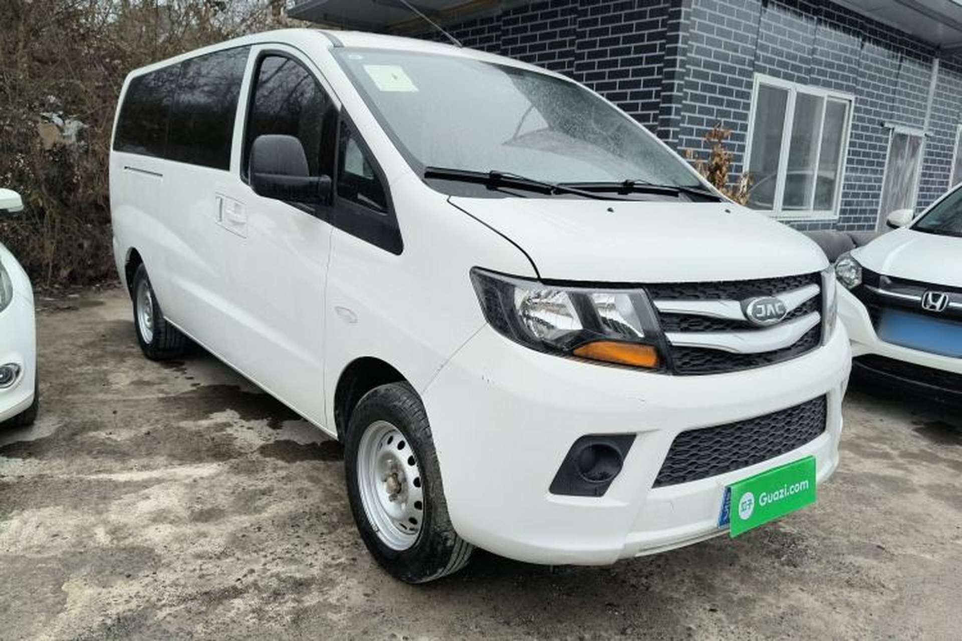 Used JAC Refine M3 2023 PLUS 1.5T 5/7-seat Classic Edition Front Right 45 Deg