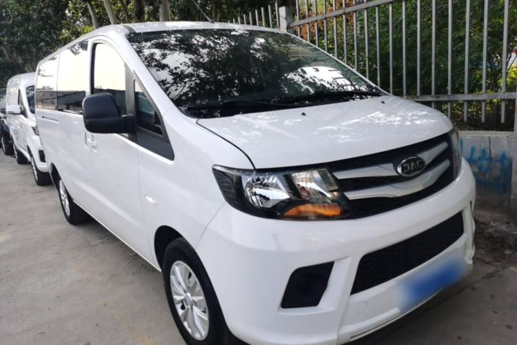 Used JAC Refine M3 2023 PLUS 1.5T 5/7-seat Classic Edition Front Right 45 Deg