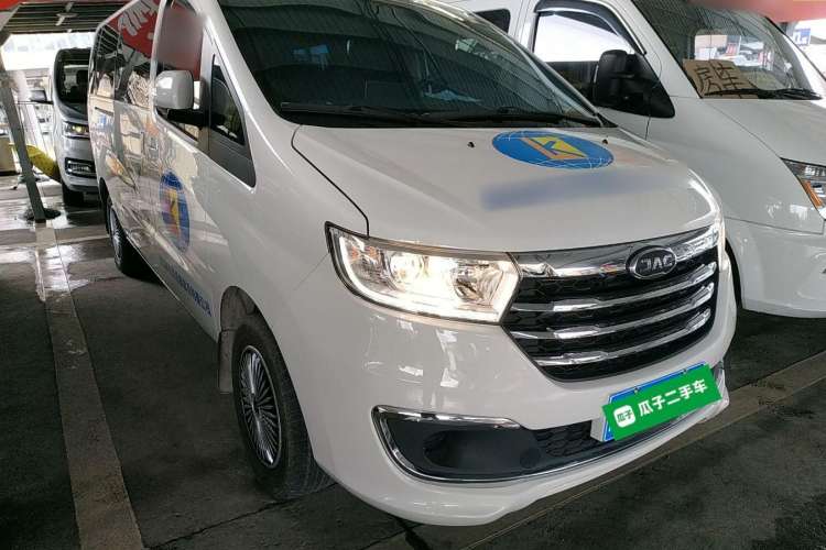 Used JAC Refine M3 2023 PLUS 1.8L 7/8-seater Smart Connectivity Version Front Right 45 Deg