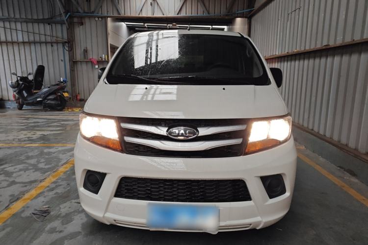 Used JAC Refine M3 2023 PLUS 1.5T 5/7-seat Classic Edition Front