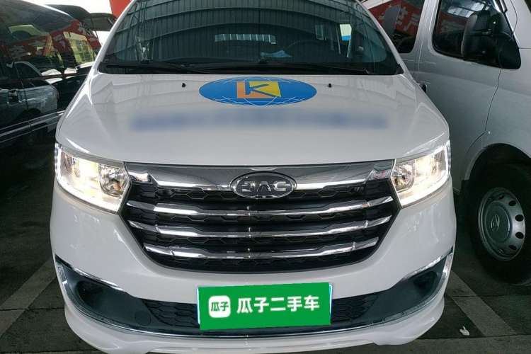 Used JAC Refine M3 2023 PLUS 1.8L 7/8-seater Smart Connectivity Version Front