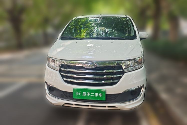 Used JAC Refine M3 2023 PLUS 1.8L 7/8-Seater Comfort Edition Front