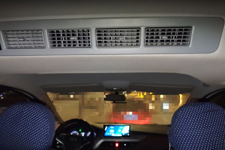 Used JAC Refine M3 2023 PLUS 1.8L 9-Seater Smart Connectivity Version Headliner