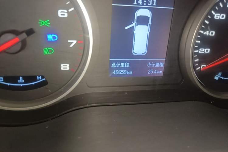 Used JAC Refine M3 2023 PLUS 1.5T 7/8-seater Smart Connectivity Version Instrument Cluster