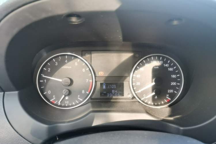 Used JAC Refine M3 2023 PLUS 1.5T 5/7-seat Classic Edition Instrument Cluster