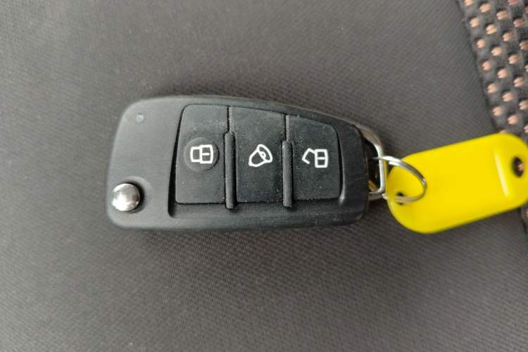 Used JAC Refine M3 2023 1.8L 7/8-Seater Smart Connectivity Version Interior 1