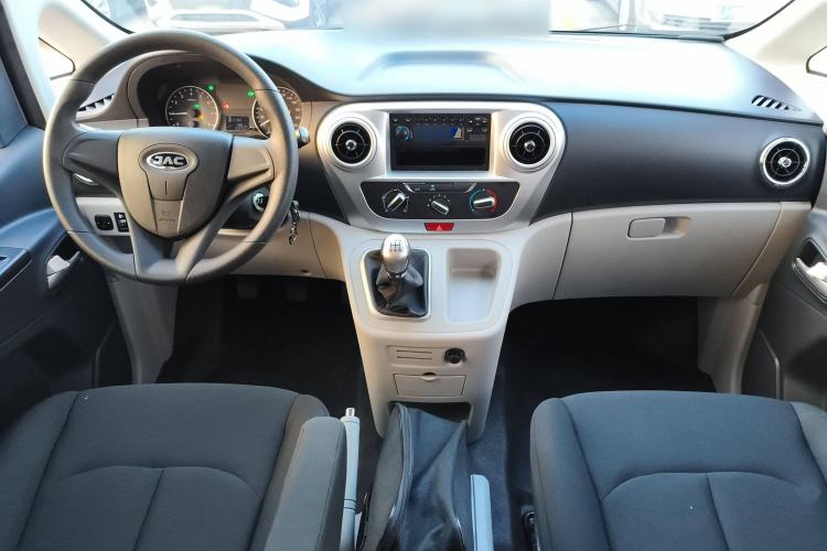 Used JAC Refine M3 2023 1.8L 7/8-Seater Comfort Edition Interior 2
