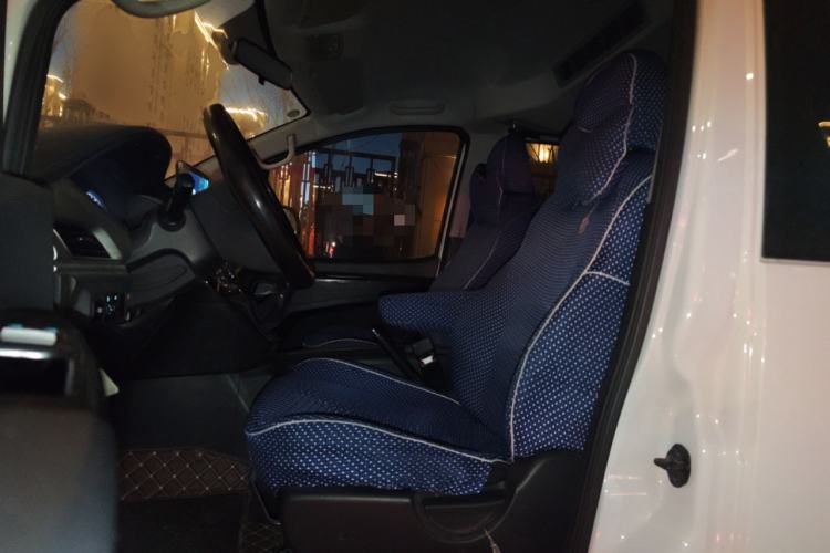 Used JAC Refine M3 2023 PLUS 1.8L 9-Seater Smart Connectivity Version Left Front Seat