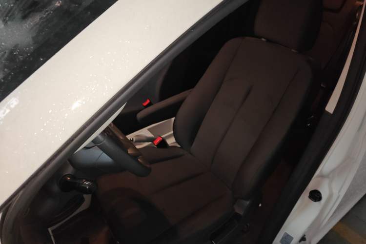 Used JAC Refine M3 2023 PLUS 1.5T 5/7-seat Classic Edition Left Front Seat