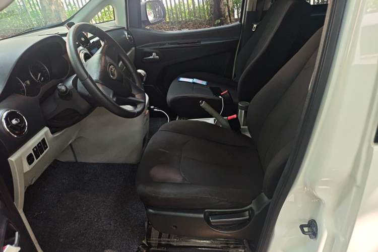 Used JAC Refine M3 2023 PLUS 1.8L 7/8-Seater Comfort Edition Left Front Seat