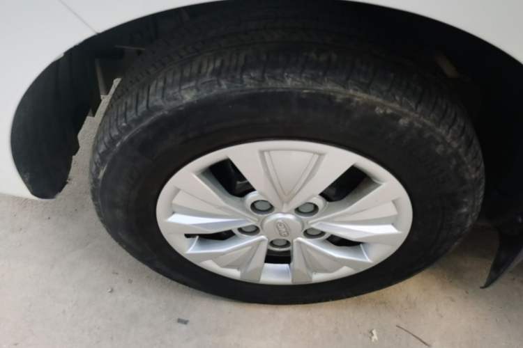 Used JAC Refine M3 2023 1.5T 7/8-Seater Smart Connectivity Version Left Front Wheel Hub