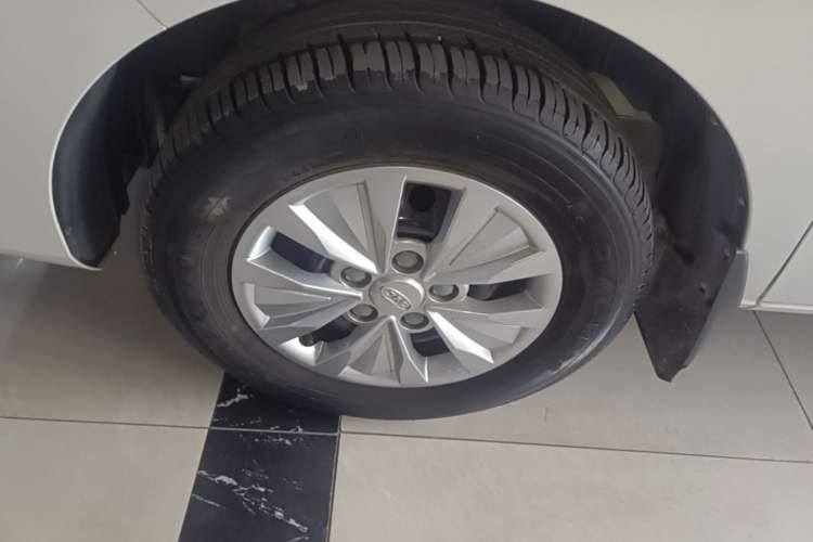 Used JAC Refine M3 2023 PLUS 1.5T 7/8-seater Smart Connectivity Version Left Front Wheel Hub