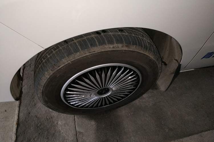 Used JAC Refine M3 2023 PLUS 1.8L 7/8-seater Smart Connectivity Version Left Front Wheel Hub