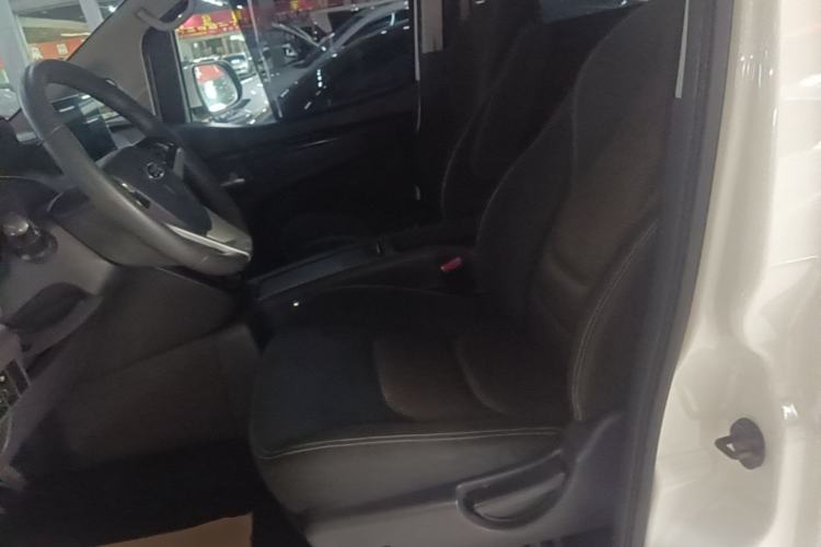 Used JAC Refine M3 2023 PLUS 1.5T 7/8-seater Smart Connectivity Version Left Rear Seat