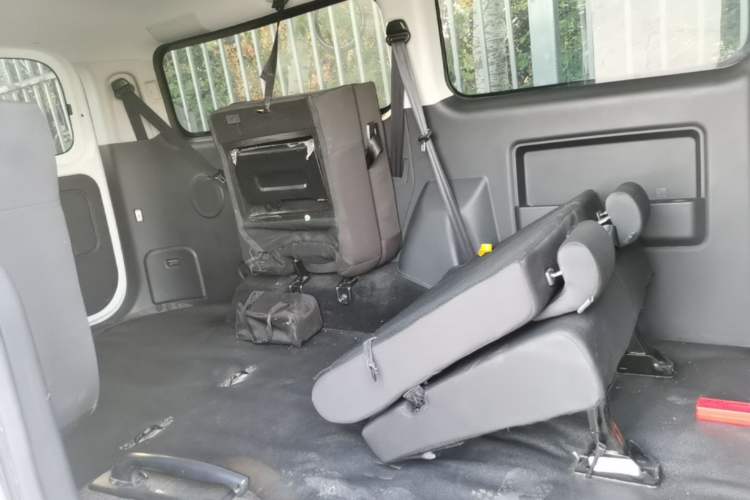 Used JAC Refine M3 2023 PLUS 1.5T 5/7-seat Classic Edition Left Rear Seat