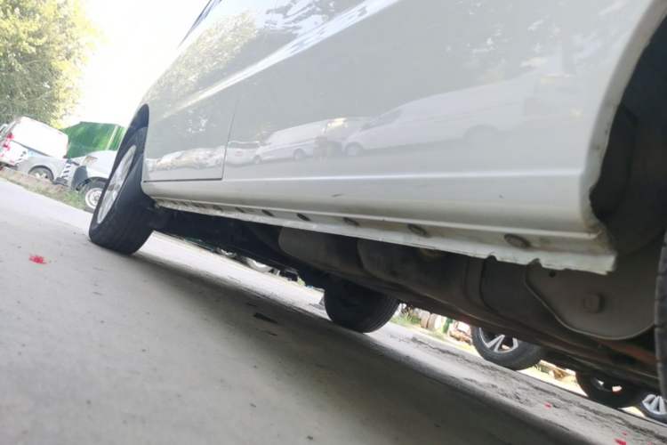 Used JAC Refine M3 2023 1.5T 7/8-Seater Smart Connectivity Version Left Side Sill