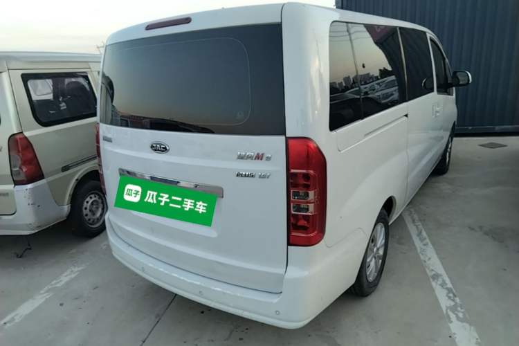 Used JAC Refine M3 2023 PLUS 1.5T 9-Seater Smart Connectivity Version Rear Right 45 Deg