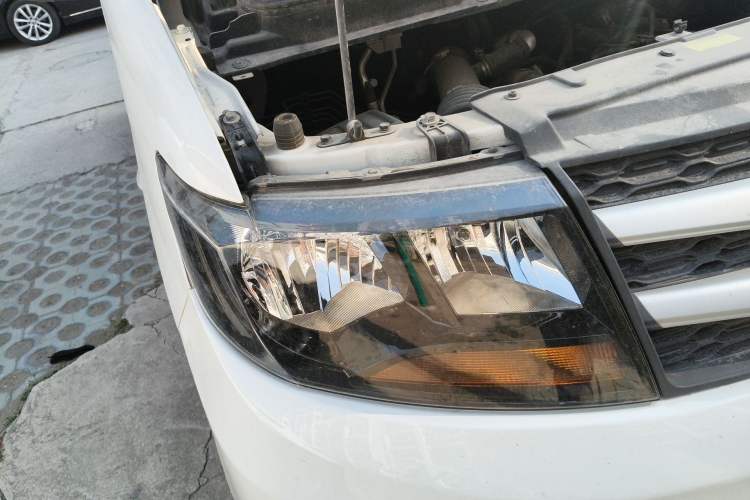 Used JAC Refine M3 2023 PLUS 1.5T 5/7-seat Classic Edition Right Front Headlight